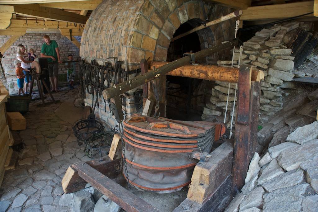 2 - kovarsky-mech-214.jpg